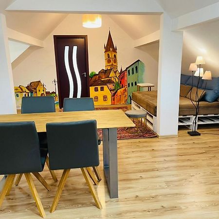 Lower Town Apartment In Сибиу Екстериор снимка