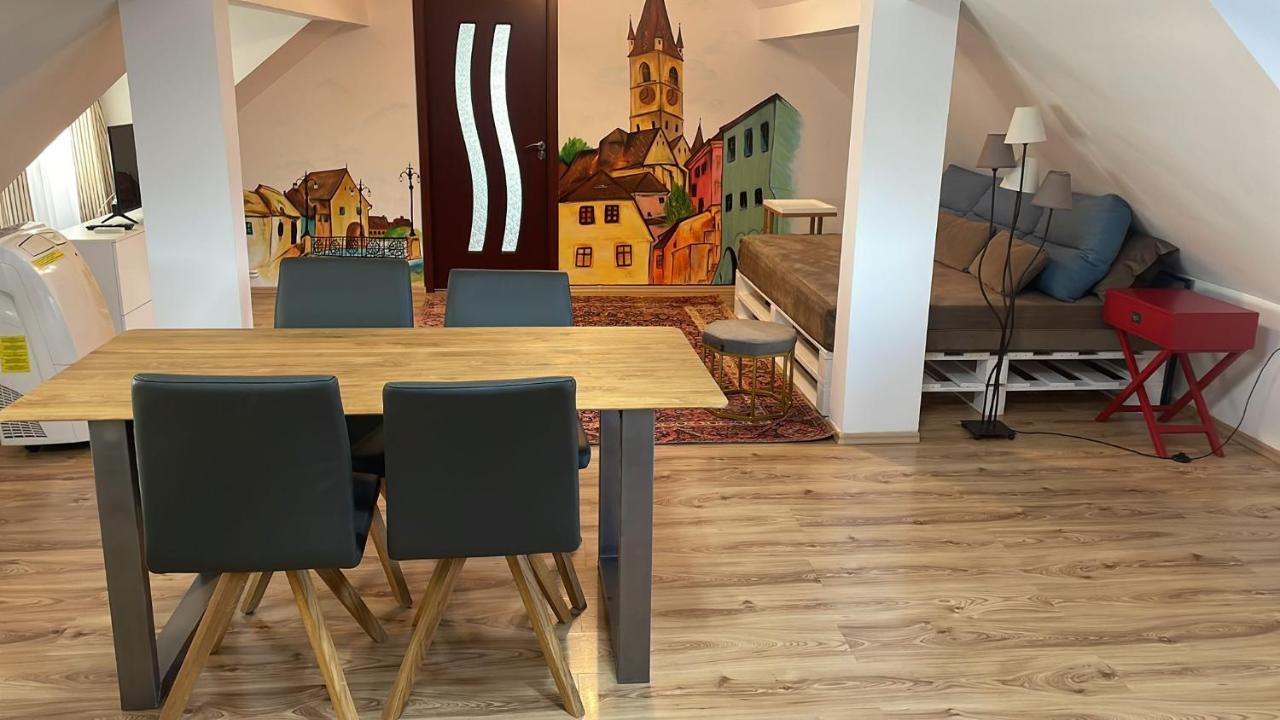 Lower Town Apartment In Сибиу Екстериор снимка